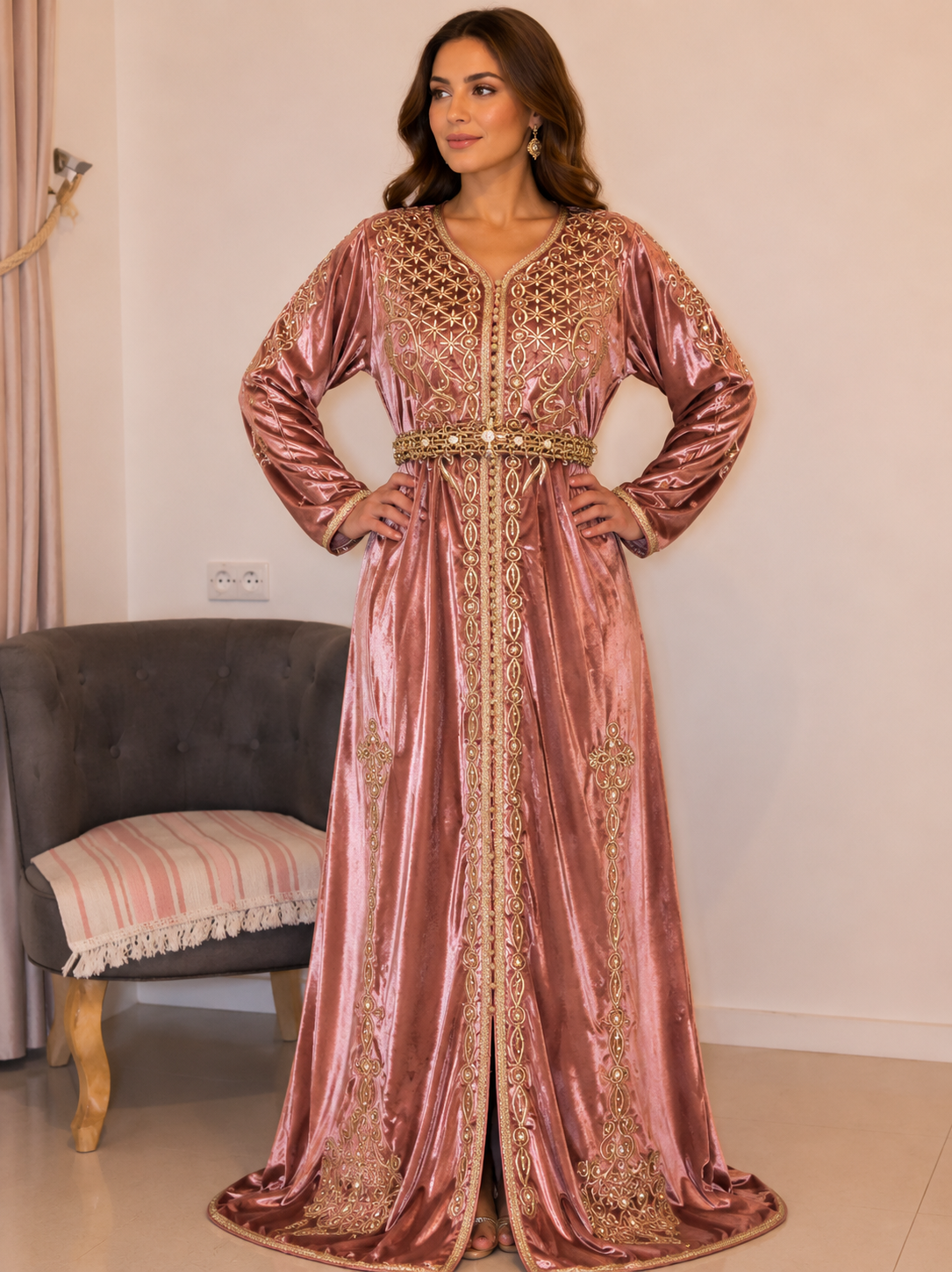 Caftan velours de soie et broderies dorées - ROSE POUDRE